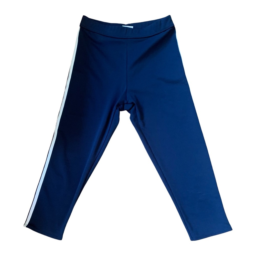 Navy capri legging with white stripe down sides of legs.
